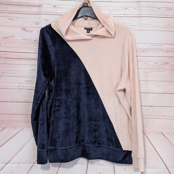 🆕 Torrid Pink & Navy Color Block Velour Hoodie - Picture 2 of 8